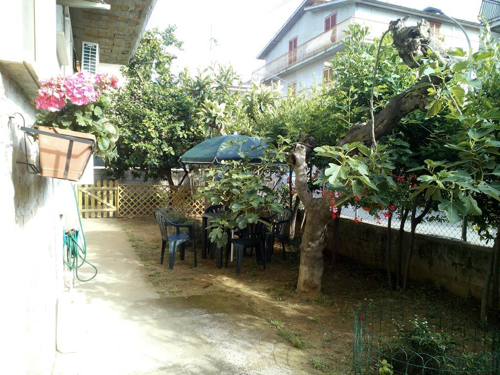 B&B A Casa Di Nonna Fondi Exterior foto